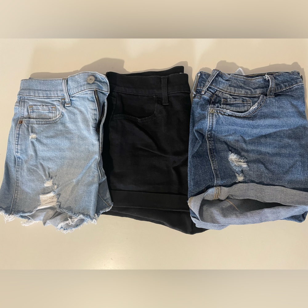 LOT - Old Navy Mid Rise Boyfriend Shorts